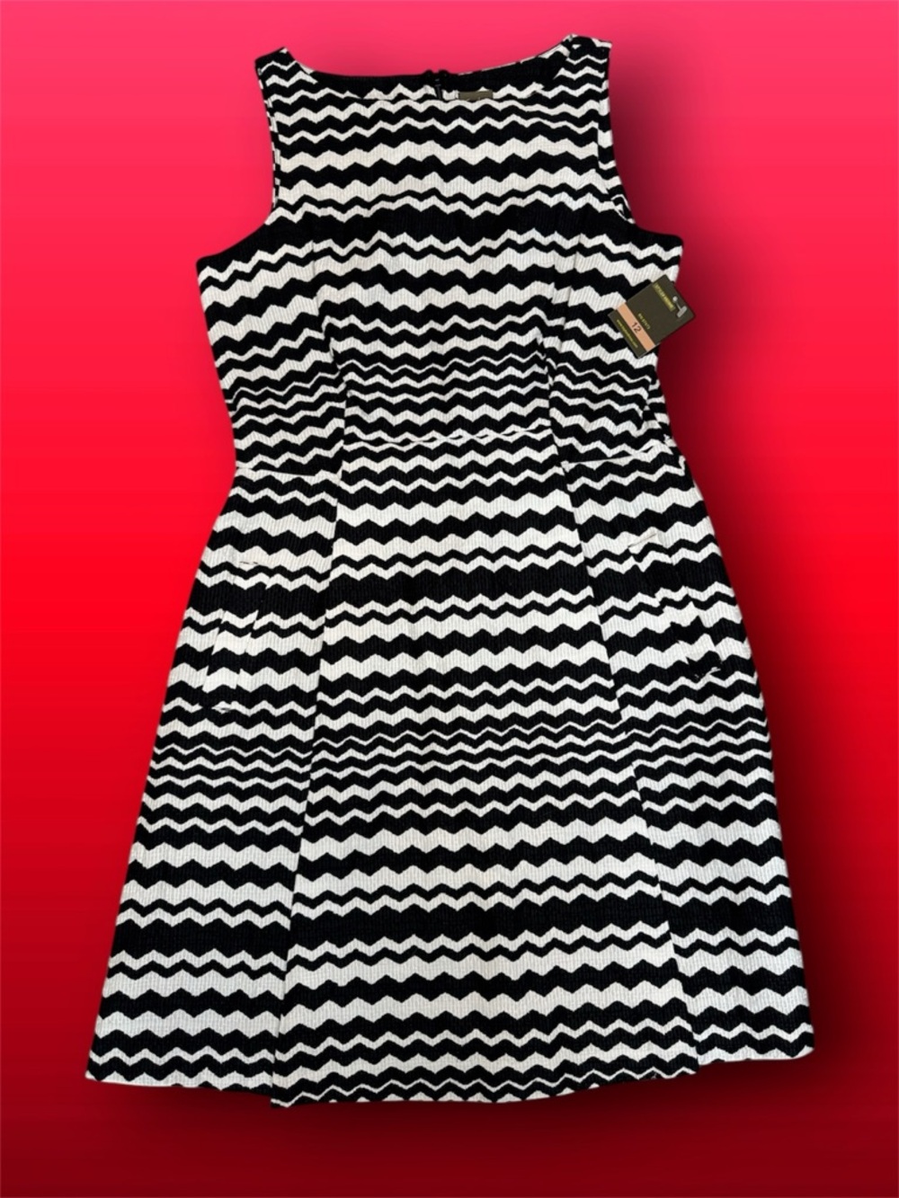 NWT Taylor Black & White Zigzag Fit-and-Flare Midi Dress Sz 12